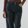 Flared High-Waist Jeans
