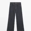 Flared High-Waist Jeans