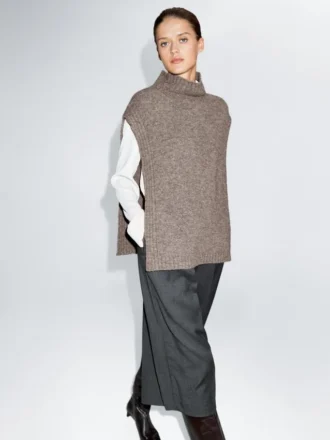 Long Wool Bermuda Shorts with Darts