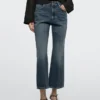 Mid-Rise Cropped Flare Fit Jeans