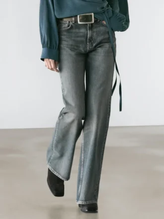 Mid-Rise Straight-Leg Flare Fit Jeans