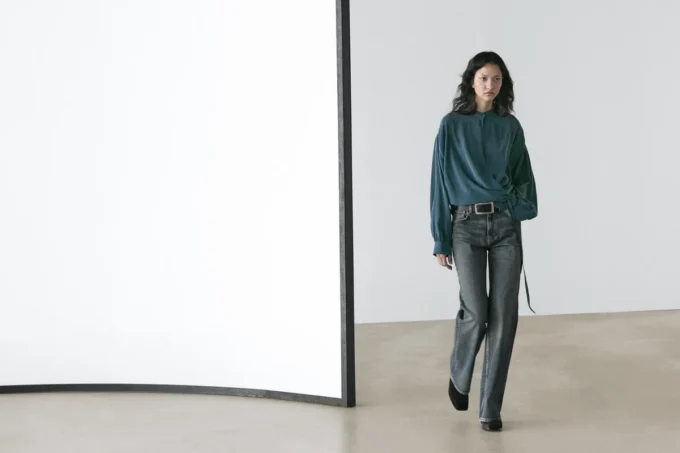 Mid-Rise Straight-Leg Flare Fit Jeans