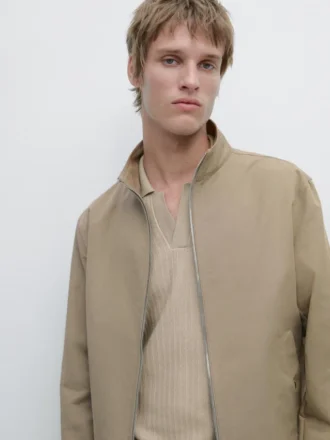 Short Jacket with Pocket Details